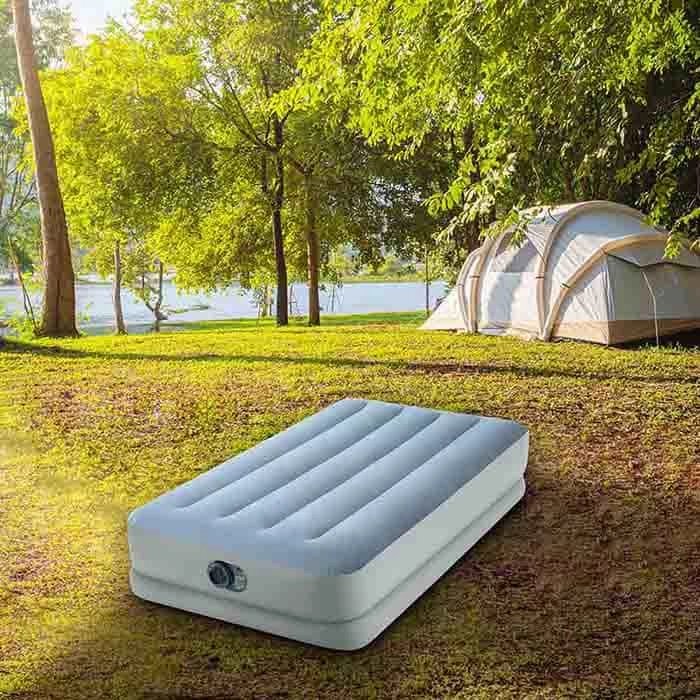  USB  Dura-Beam Comfort Airbed with Fastfill USB Pump