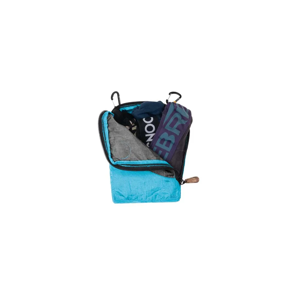 Travel Cube