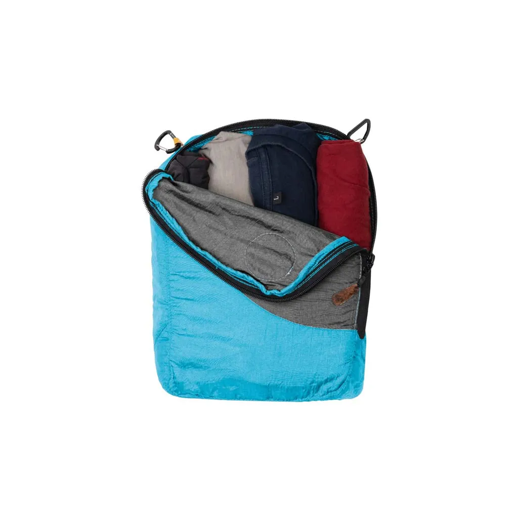 Travel Cube