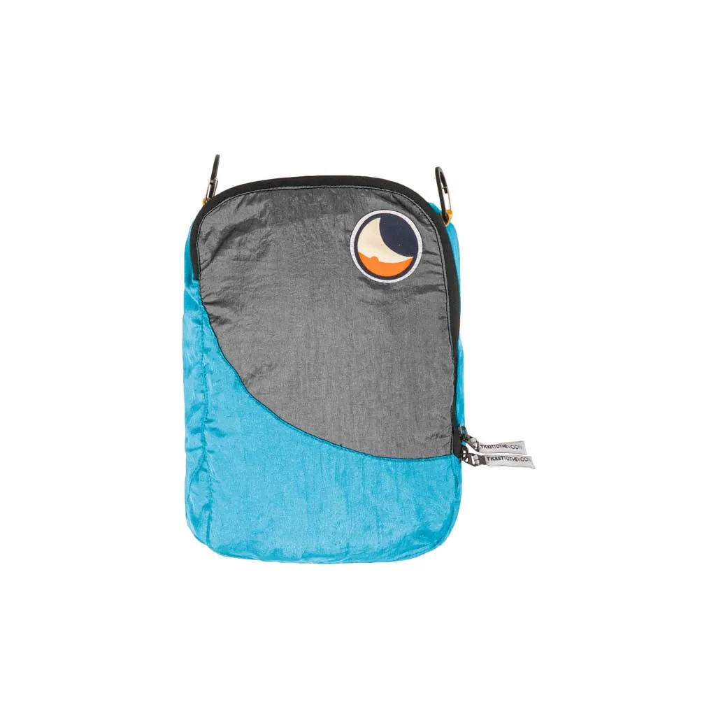 Travel Cube