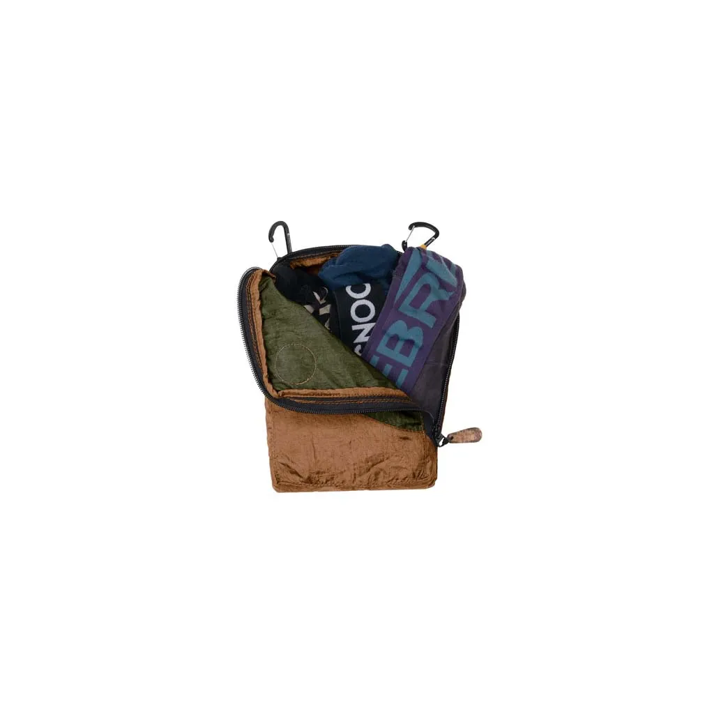 Travel Cube