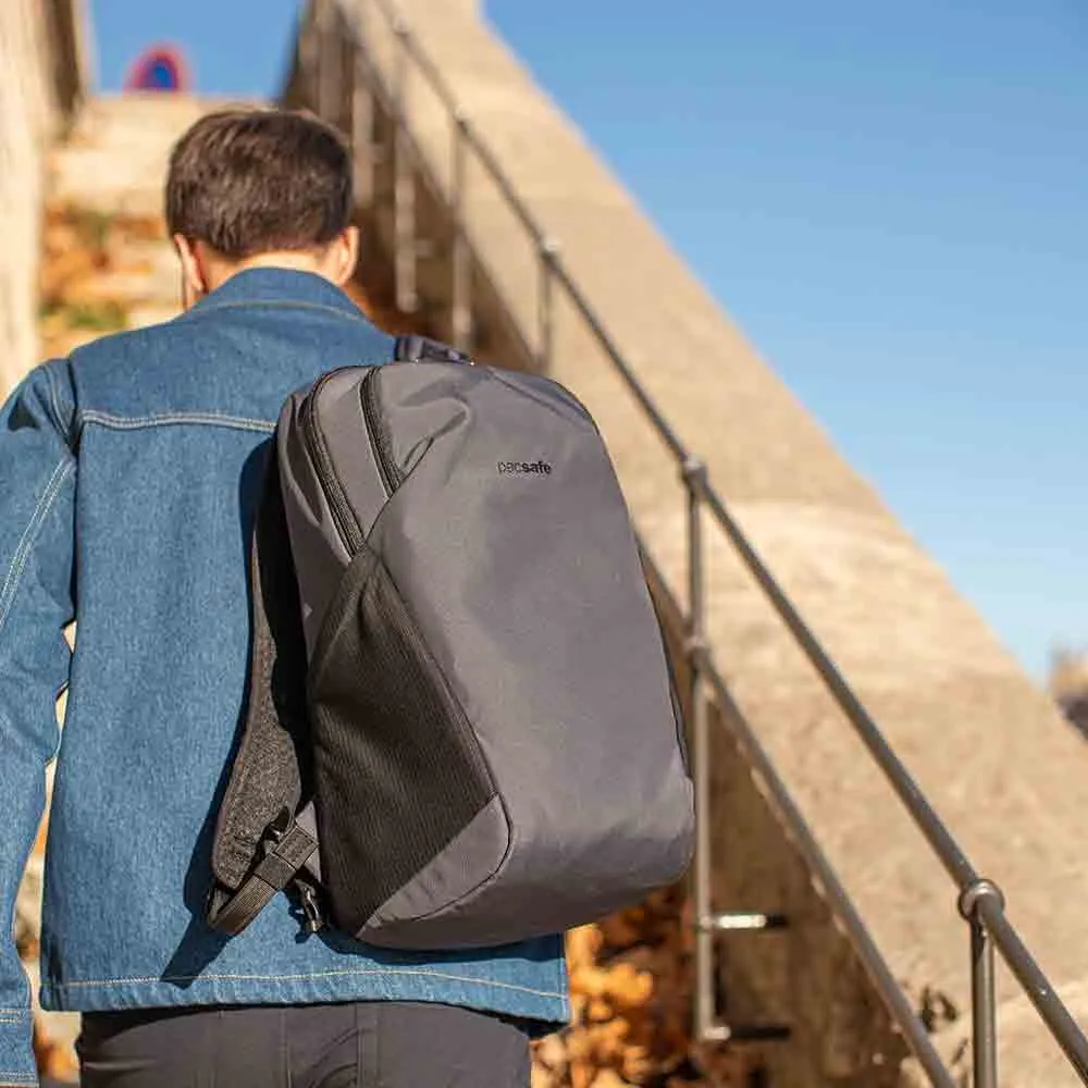  Vibe 20L backpack