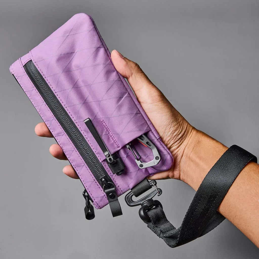 Zip Clutch