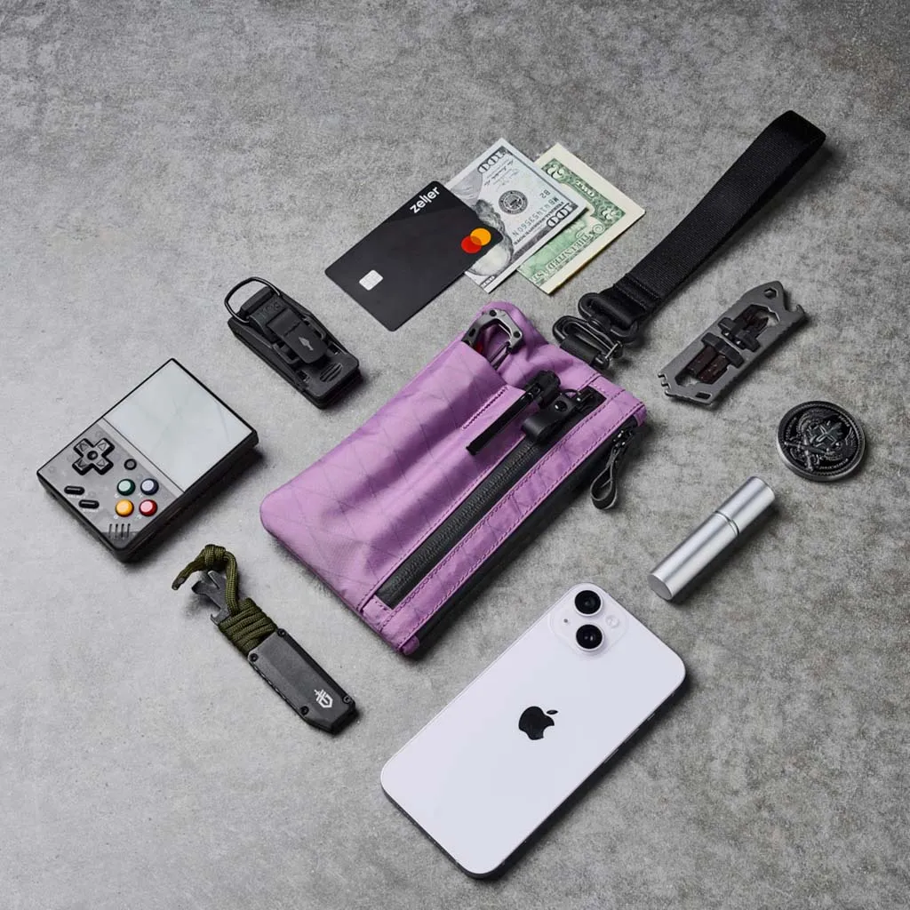 Zip Clutch