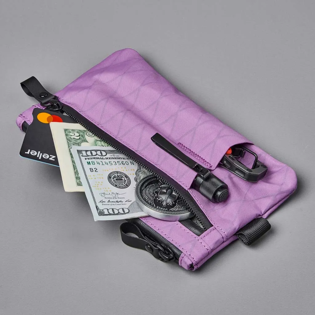 Zip Clutch