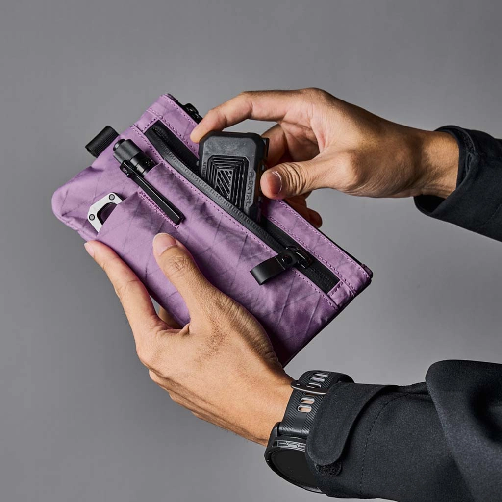 Zip Clutch