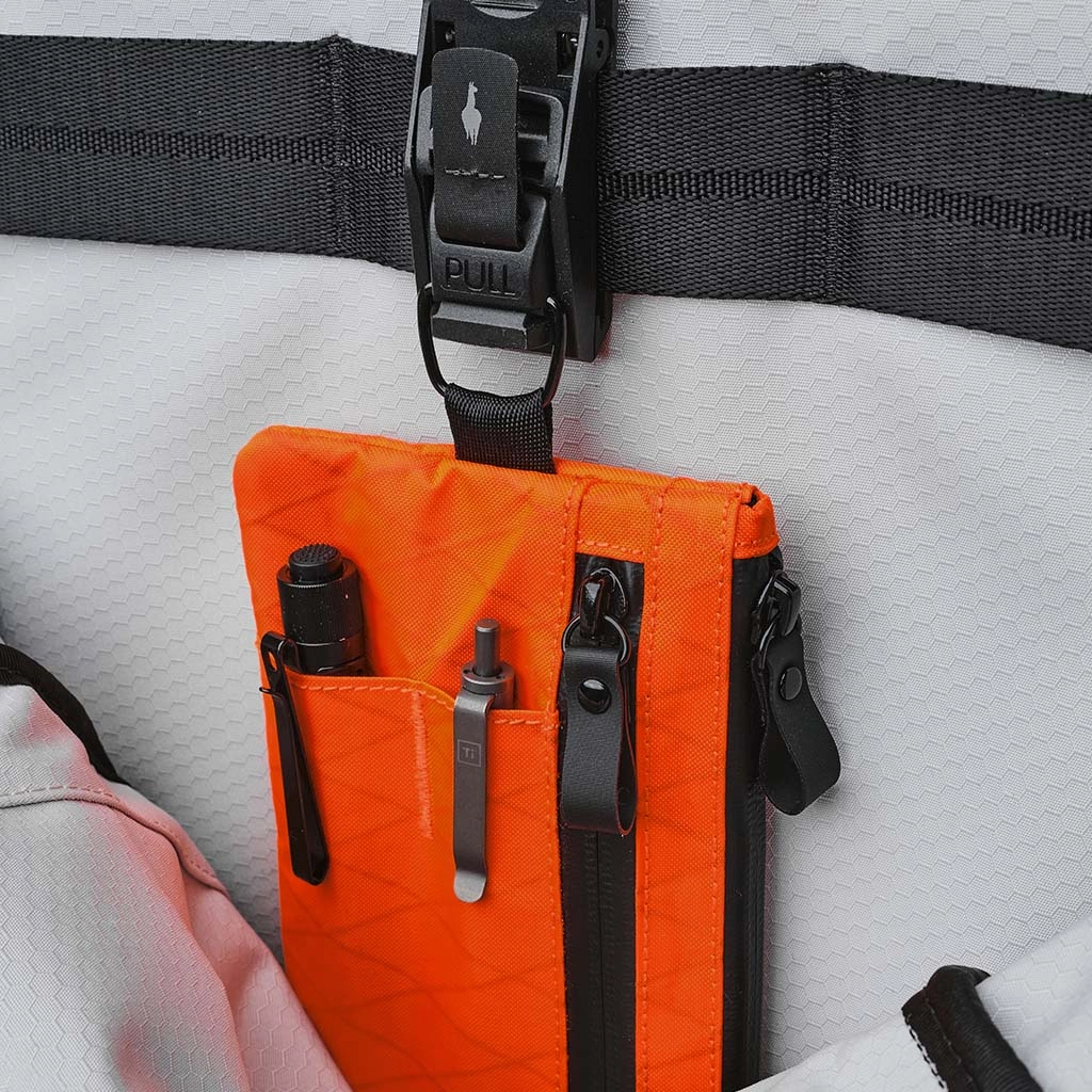 Zip Clutch