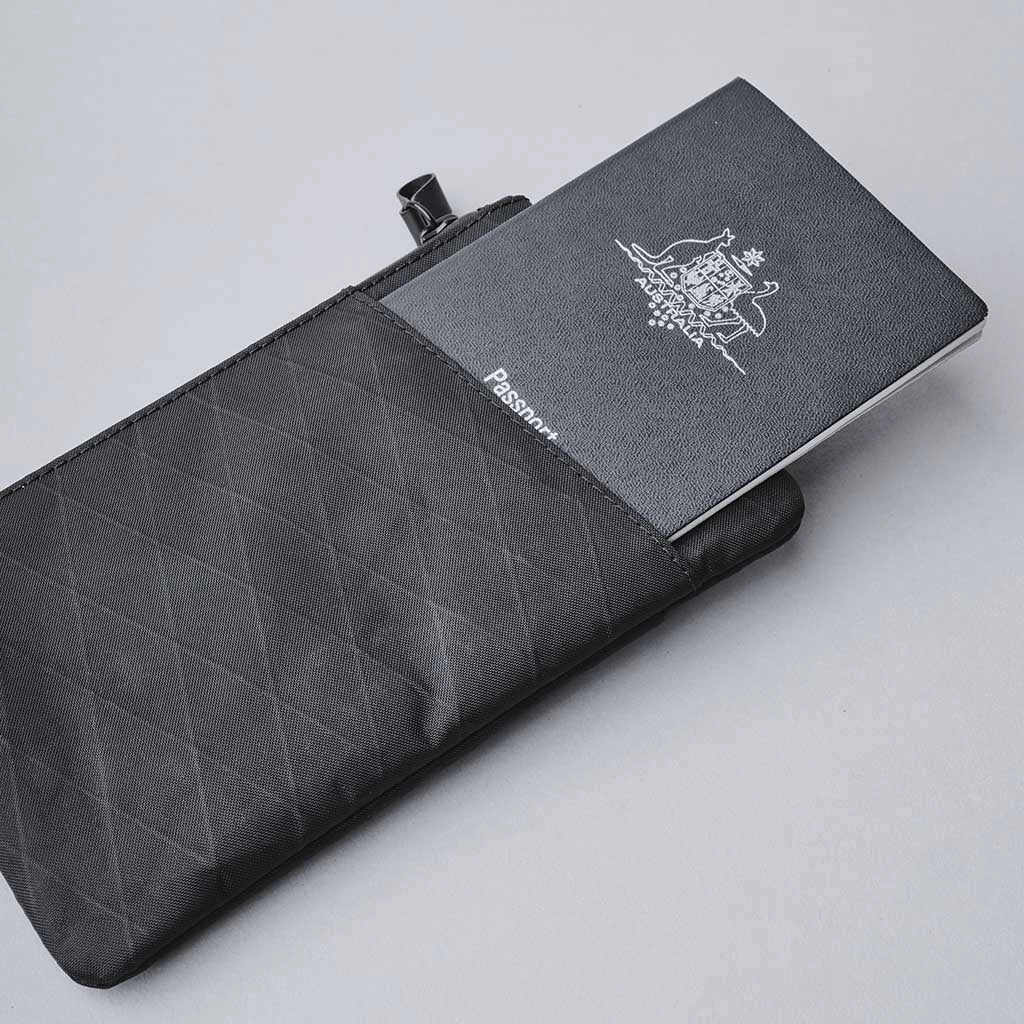 Zip Clutch