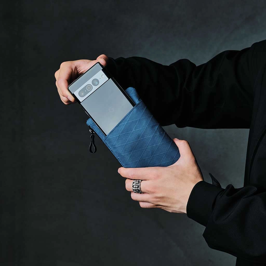 Zip Clutch
